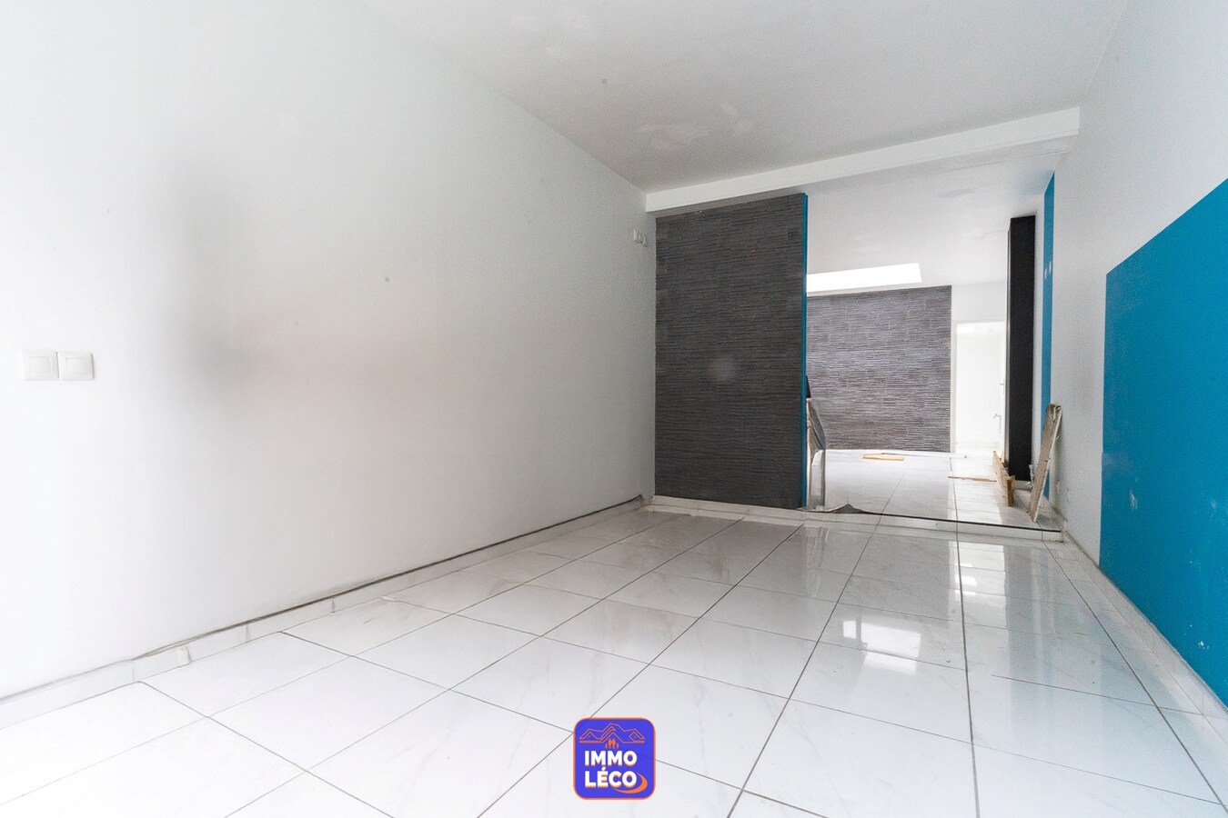 Maison de commerce avec habitation et jardin, en plein centre-ville, très beaux volumes ! 