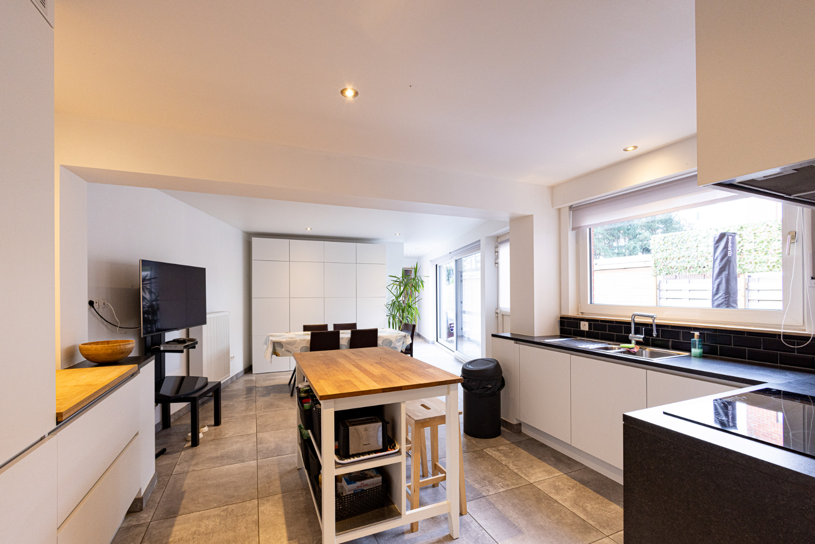 Energiezuinige woning op 6.229 m² met 4 slpks én ideaal voor paardenliefhebbers te Adegem 