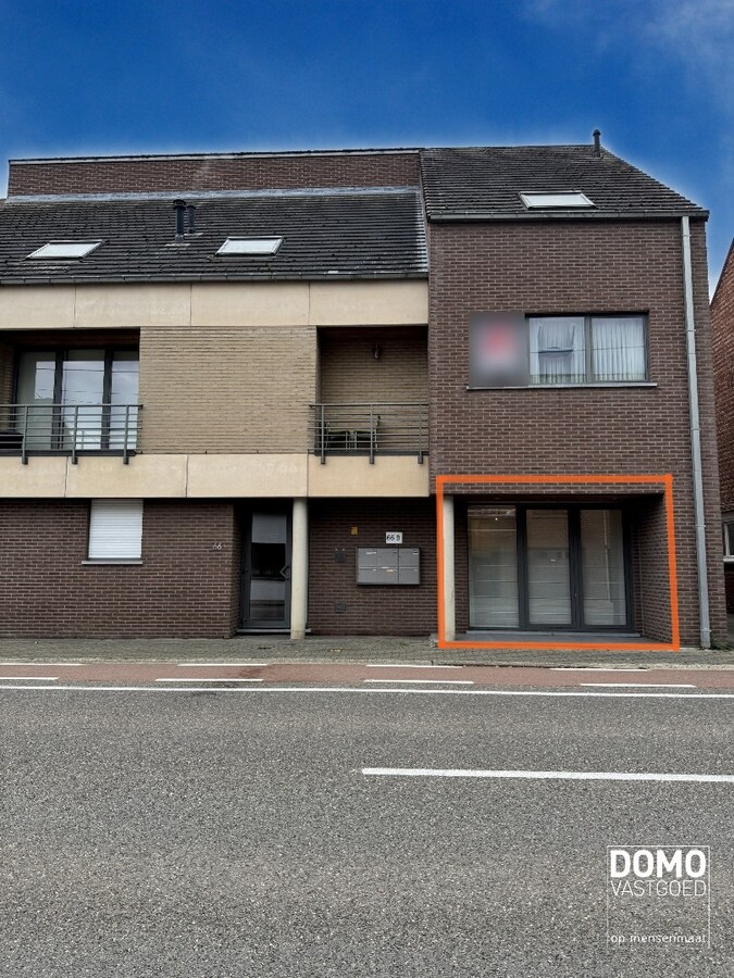 Ruim gemeubeld 2-slaapkamer appartement met terras op benedenverdieping in Halen 