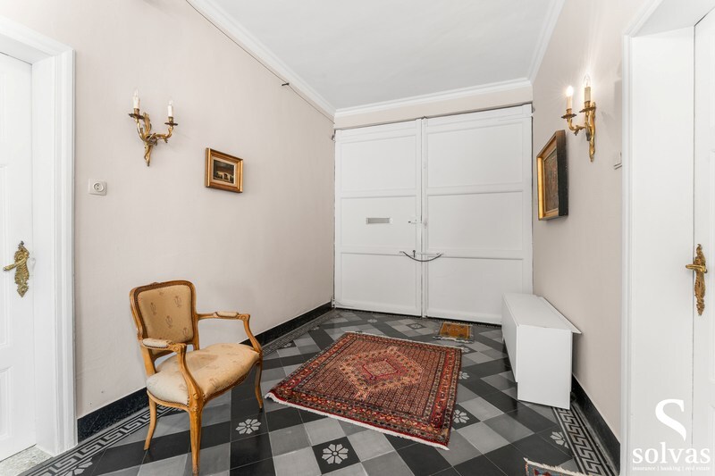 Ruime pastorie met tuin, terras, garage en energielabel G in Aalter - perceeloppervlakte 1545m² 