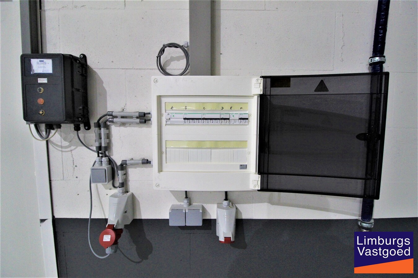 DE BEER - KMO UNITS - v.a. 110 m² tot 478 m² - Nabij E 313 