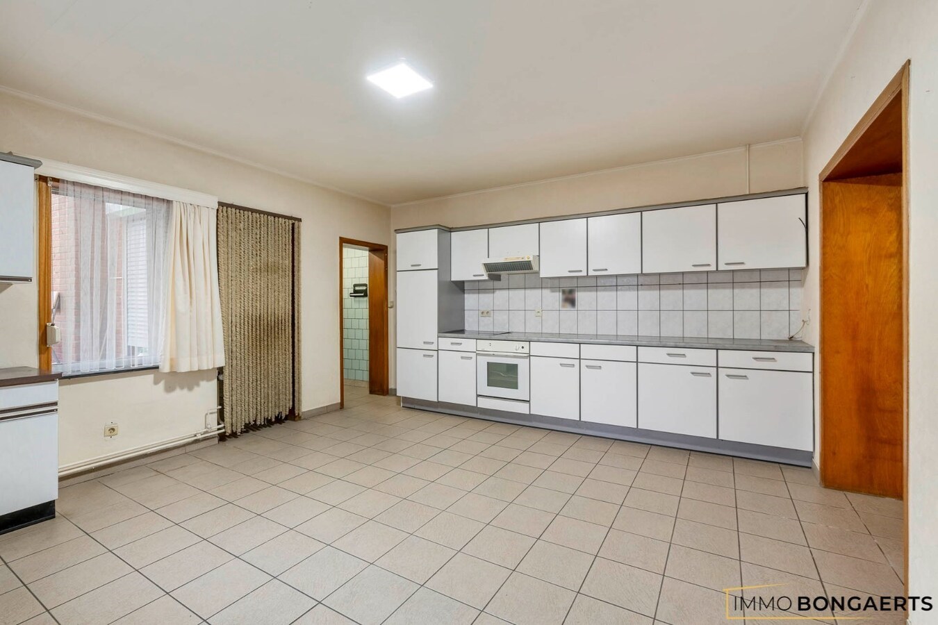 Ruime woning met vier slaapkamers 