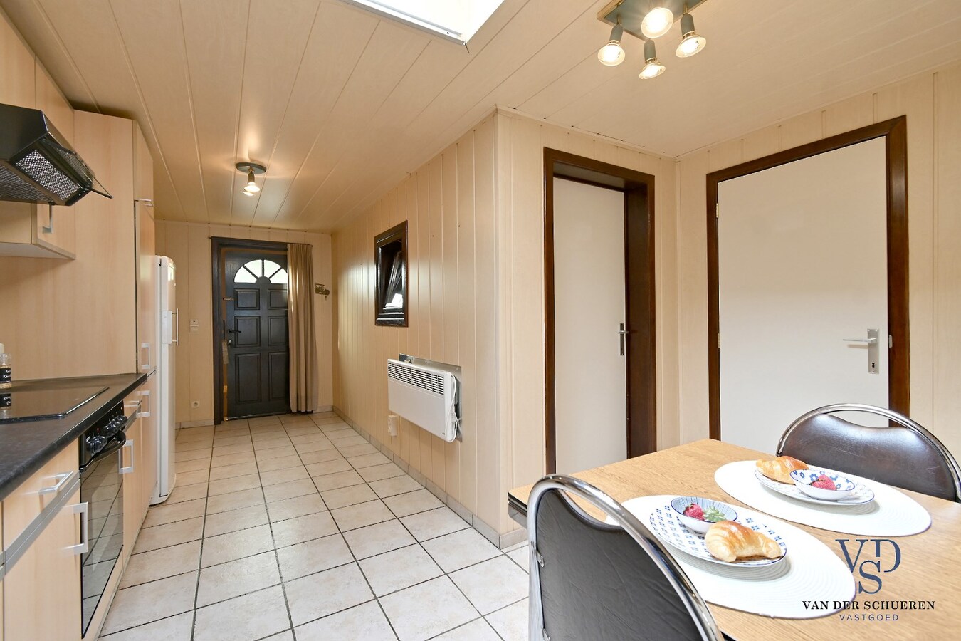 Degelijke rijwoning. 