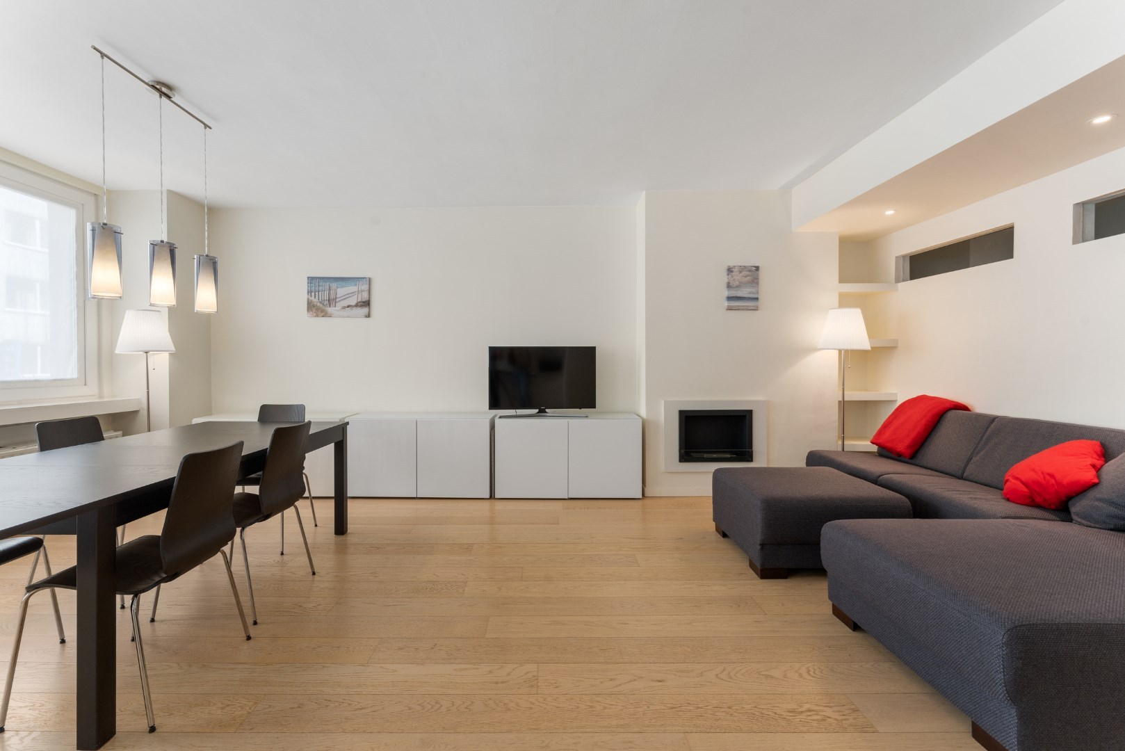 APPARTEMENT DE VACANCES RENOVE DANS LE CENTRE-VILLE D'OSTENDE (LOCATION VACANCES) - à partir de 649 Euros par semaine 