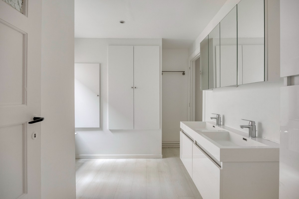 Woning met 4 slaapkamers, 2 badkamers en terras in centrum Leuven ! – EPC 187 kWh/m² - bewoonbare opp. 184m² 