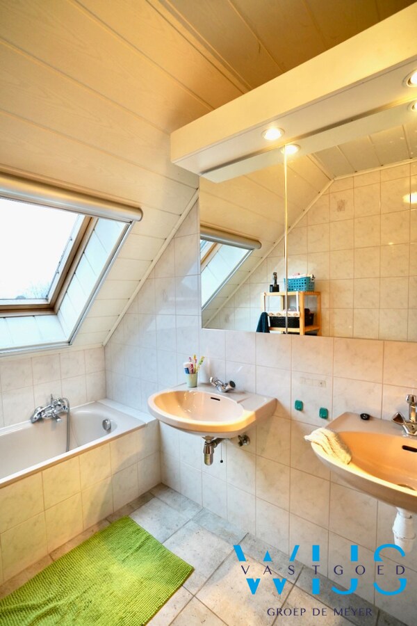 Landelijk gelegen woonhuis met 3 slaapkamers te Boekhoute! 