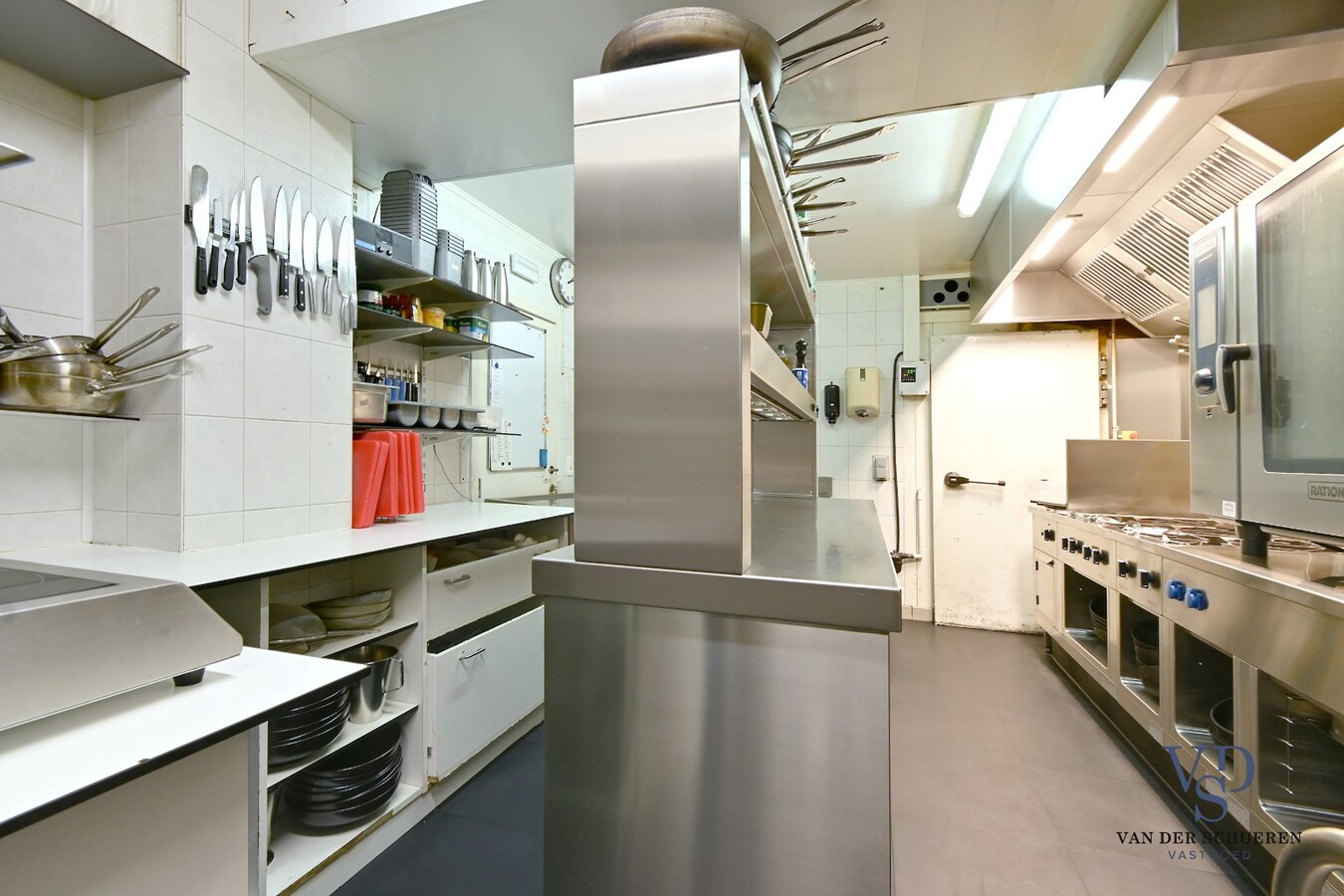 Multi-functionele eigendom op topligging. 