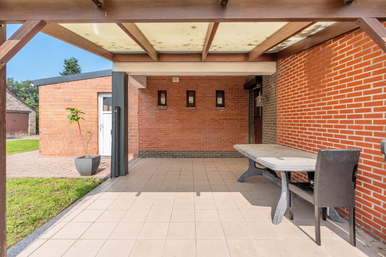 Ruime woning met drie slaapkamers 