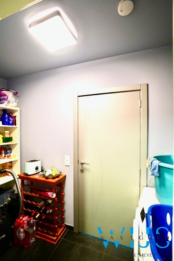 Instapklare halfopen bebouwing in rustige, kindvriendelijke woonwijk ! 