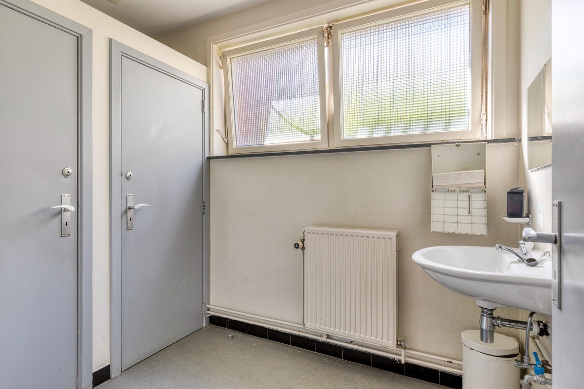 Multifunctioneel gebouw in het centrum van Merchtem. 