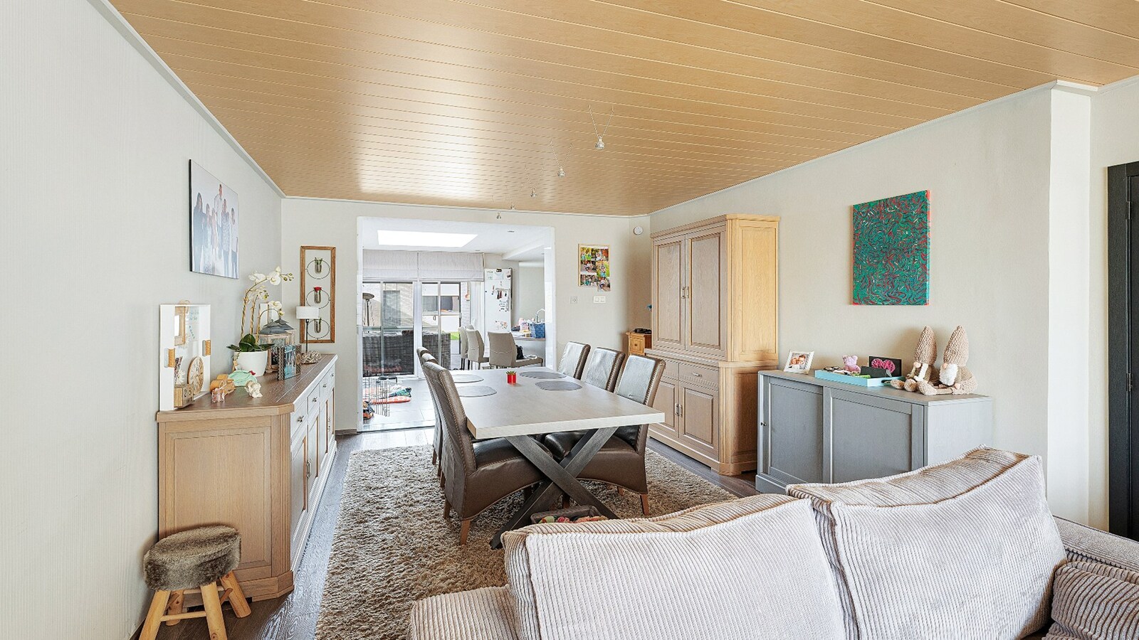 Instapklare en ruime gezinswoning met dubbele garage in het hart van Zeebrugge. 