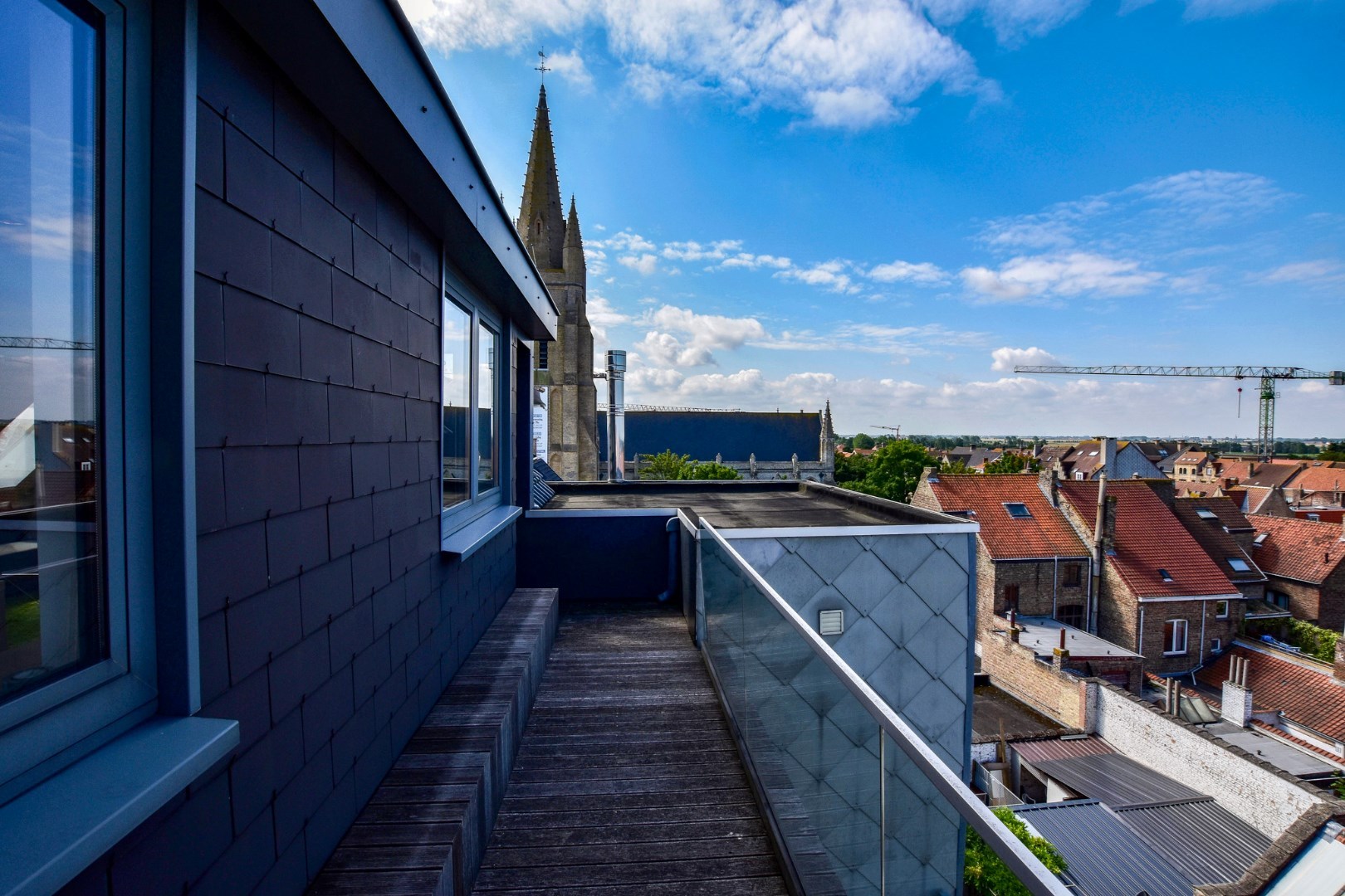 Prachtig dakappartement (loft-stijl) 68 m², gelegen op het Marktplein. 