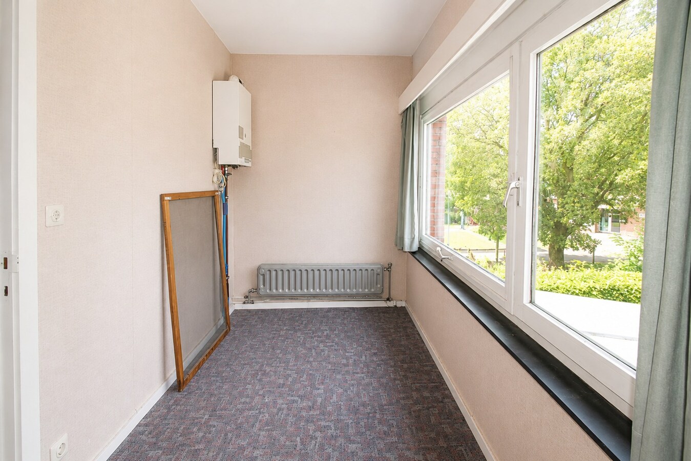 Karaktervolle open bebouwing met 6 kamers op 538 m² – unieke renovatiekans op topligging vlakbij station en centrum van Sint-Niklaas 