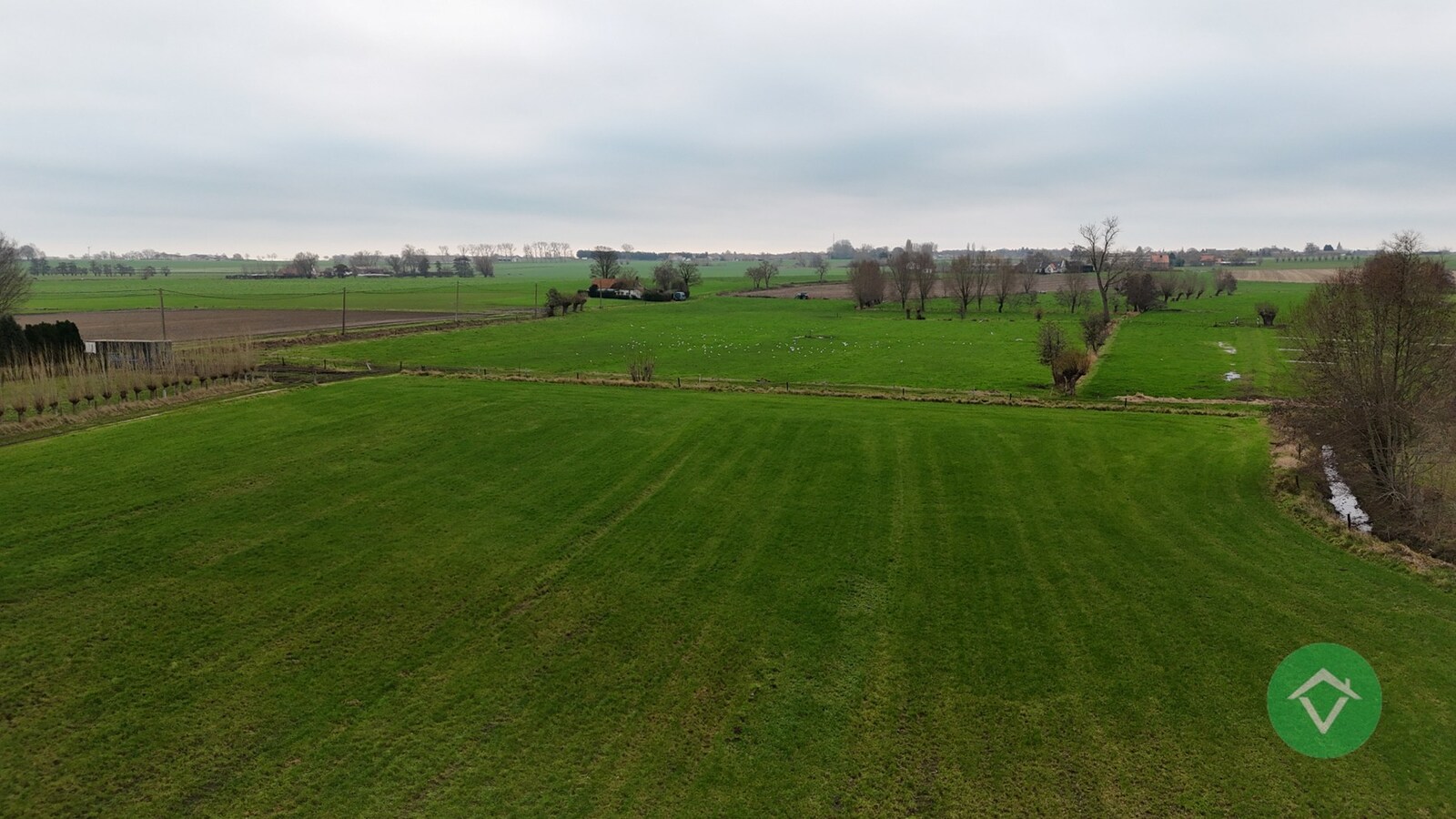 Alleenstaande woning met vele mogelijkheden te Ichtegem 