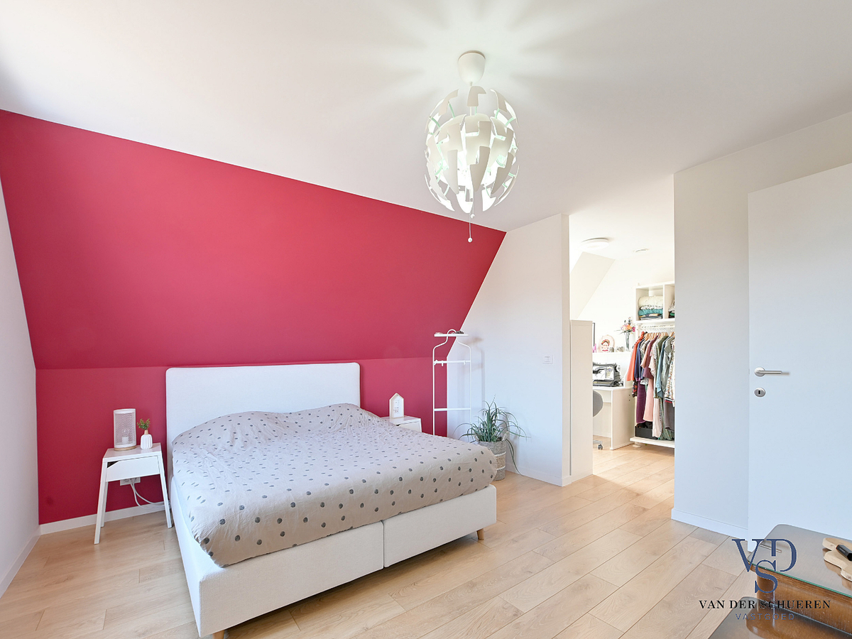 Recente, stijlvolle villa in rustige verkaveling ! 