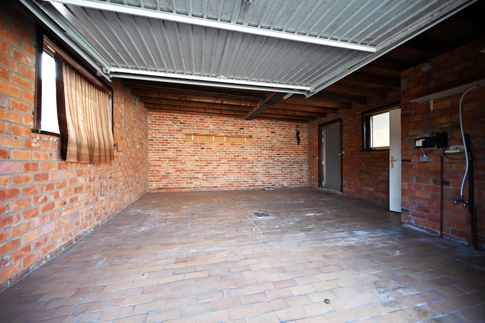 Te renoveren woning met 3 slpks op 607 m² te Lembeke 