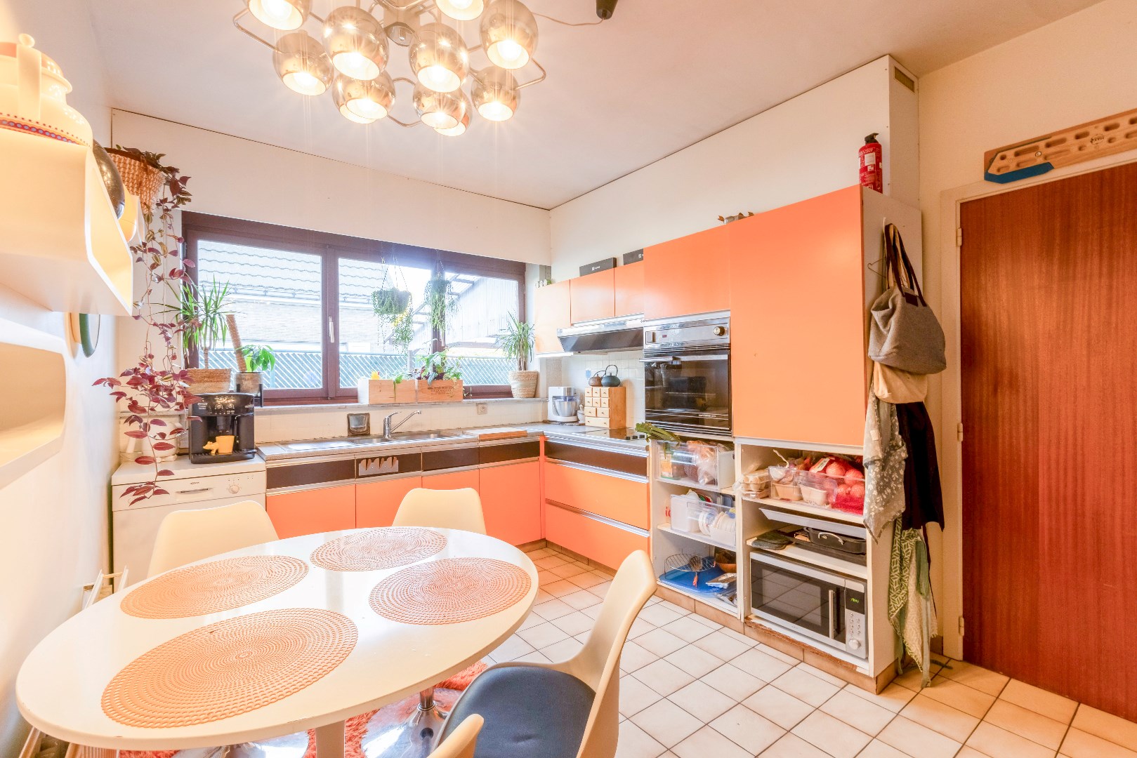 Ruime open bebouwing nabij het centrum van de Pinte 