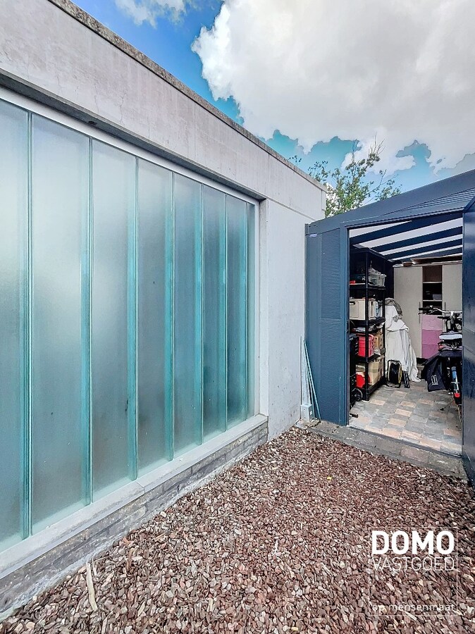 RUIME WONING MET 3 SLAAPKAMERS, TUIN EN RUIME PARKING IN SPALBEEK 