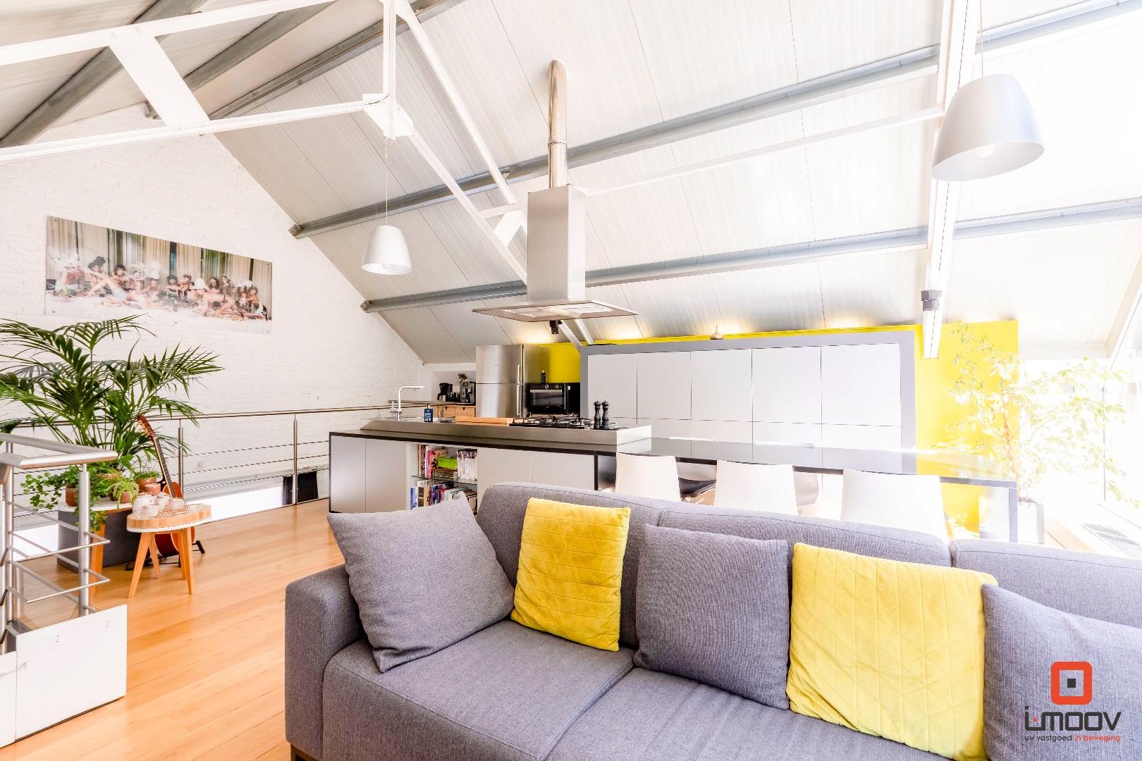 Karaktervol pand aan het Rommelwaterpark: industriële charme met huiselijke warmte. 