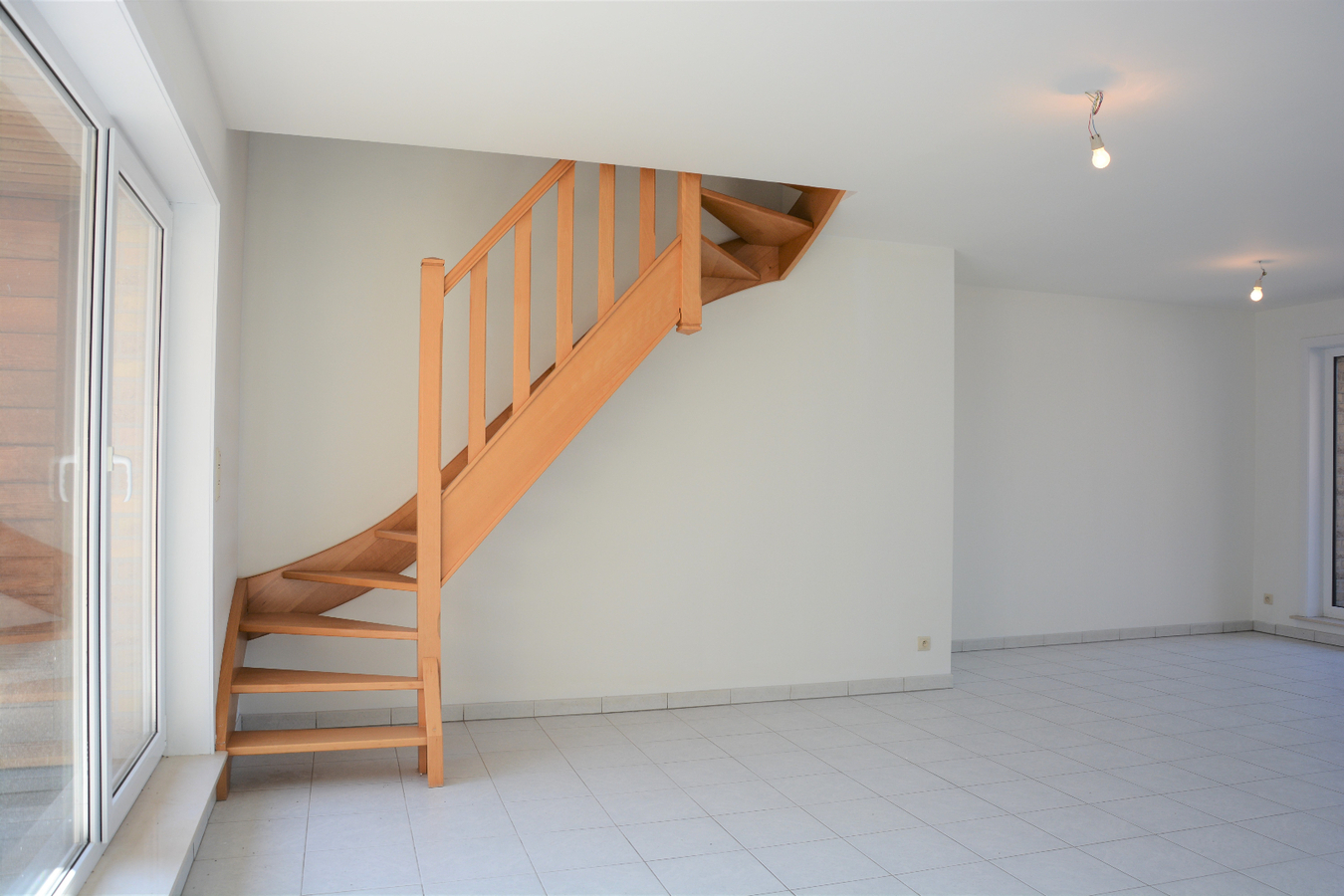 Lichtrijk duplex-appartement met 2 terrassen in het centrum 