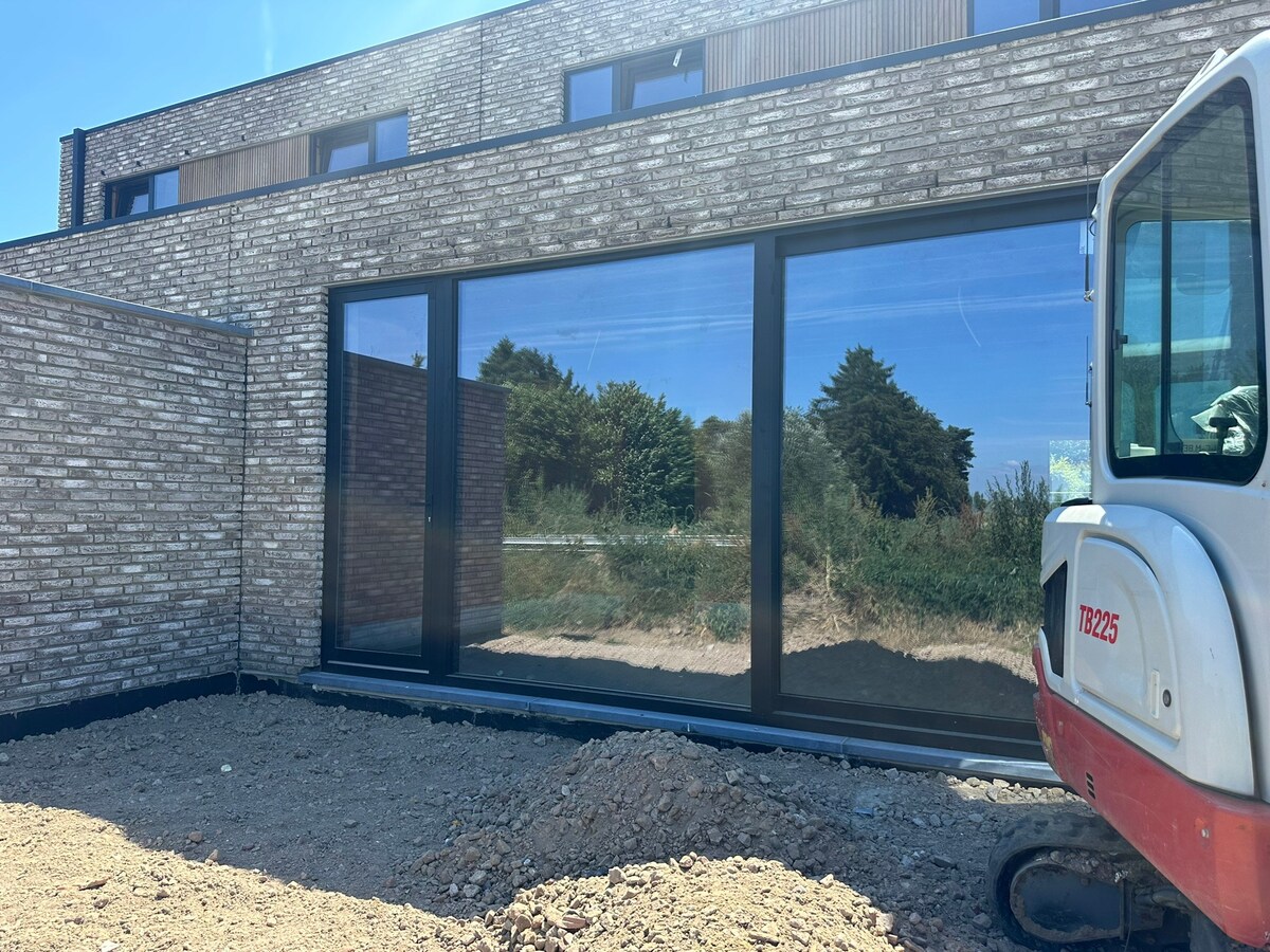 Schitterend gelegen nieuwbouw woning met 4 slaapkamers 