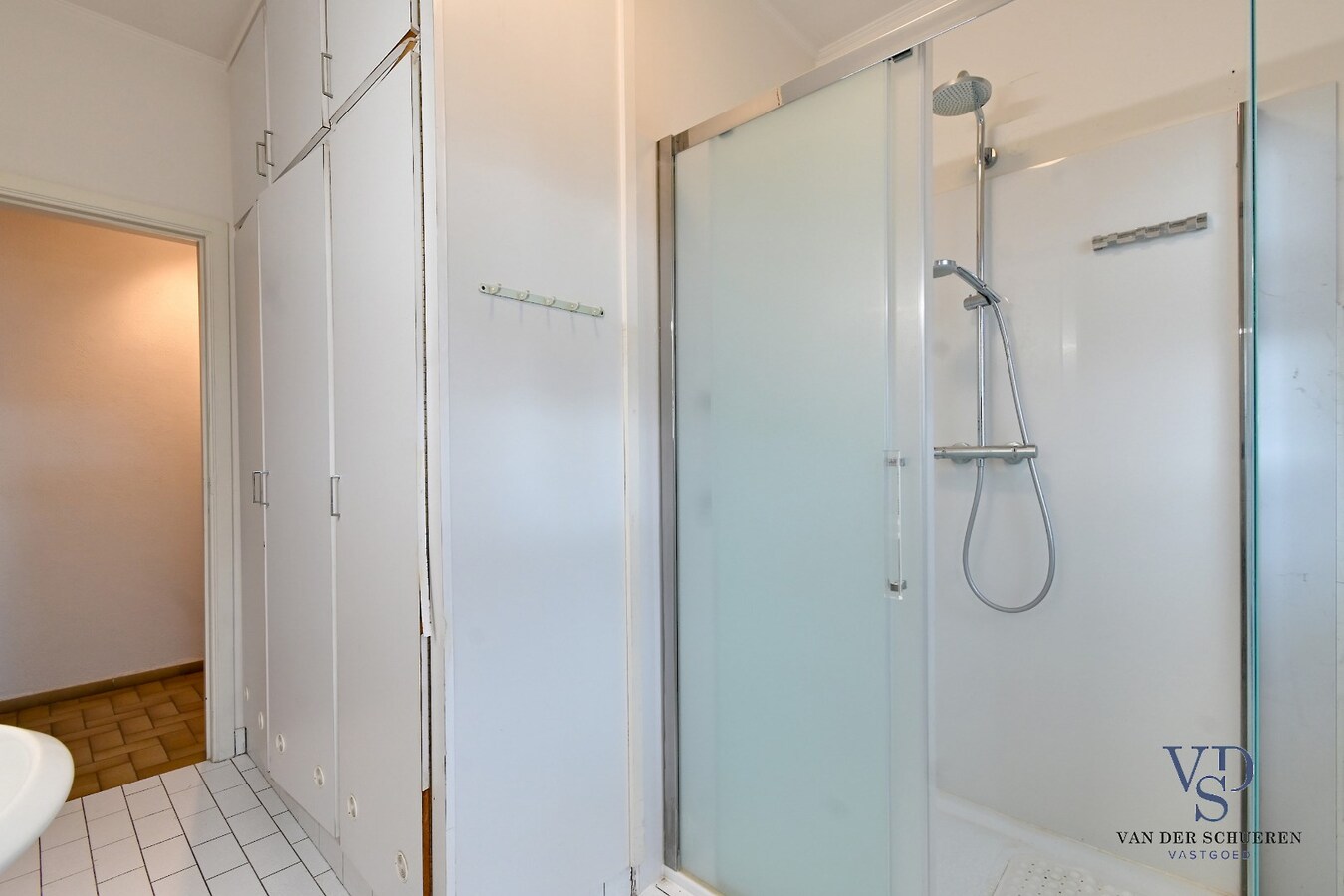 Degelijke laagbouw met grond (> 3600 m²). 