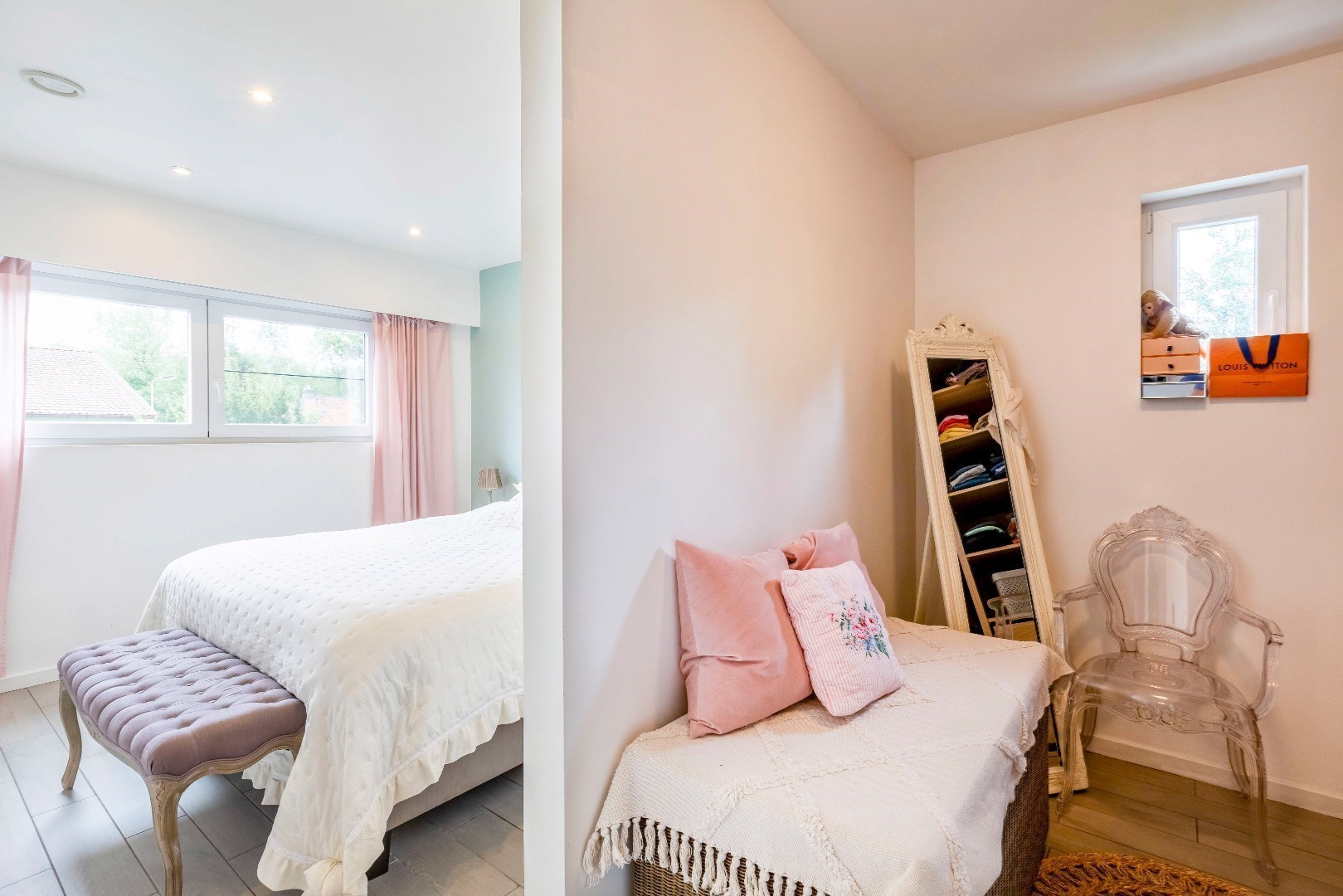 Ruime woning (369m²) met 4 slp. en in te vullen praktijk (onderaan) 