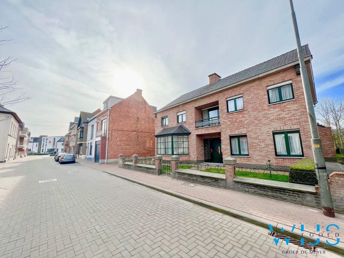 Ongelofelijk ruim woonhuis op een TOPlocatie ! 