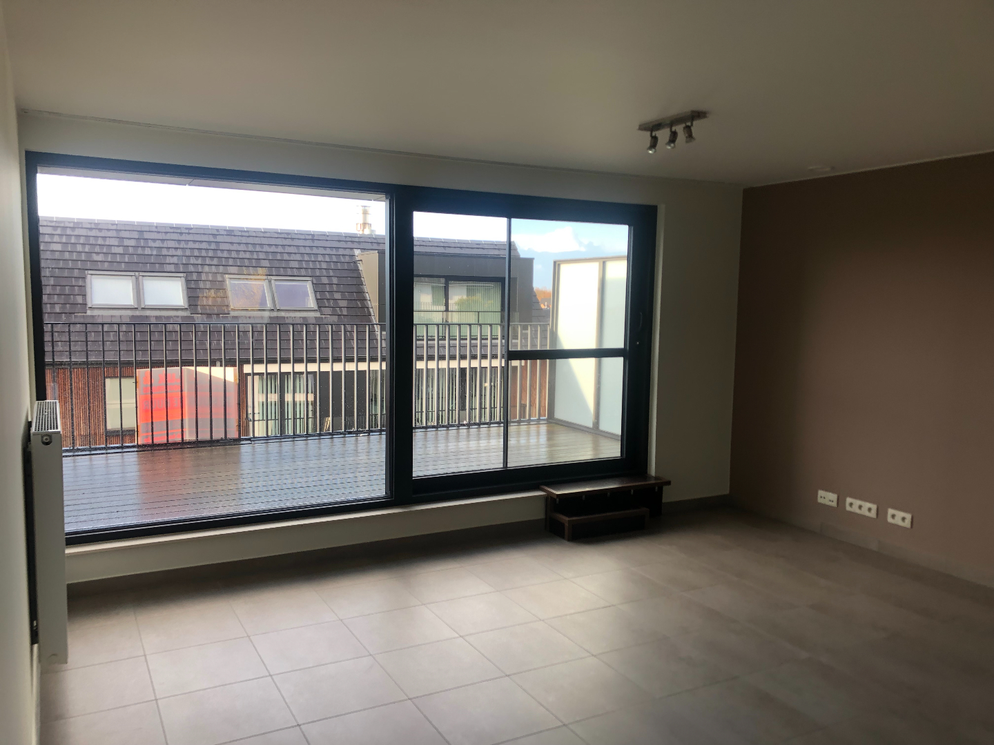 Ruim duplex appartement met 3 slpks en garage 