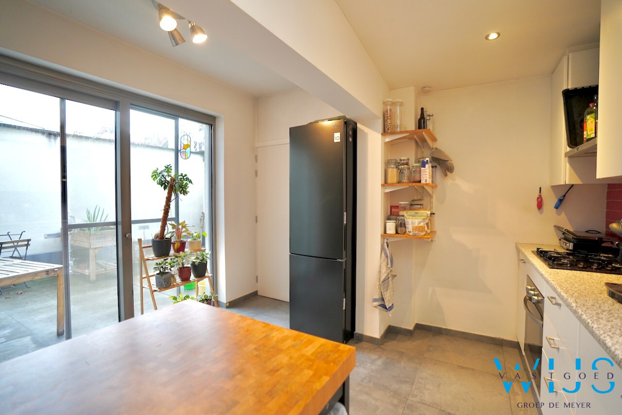 Prachtig woonhuis vlakbij het station Gent-Sint Pieters! 