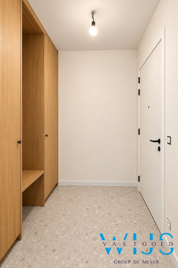 High-end gelijkvloers appartement met tuin te Lembeke ! 