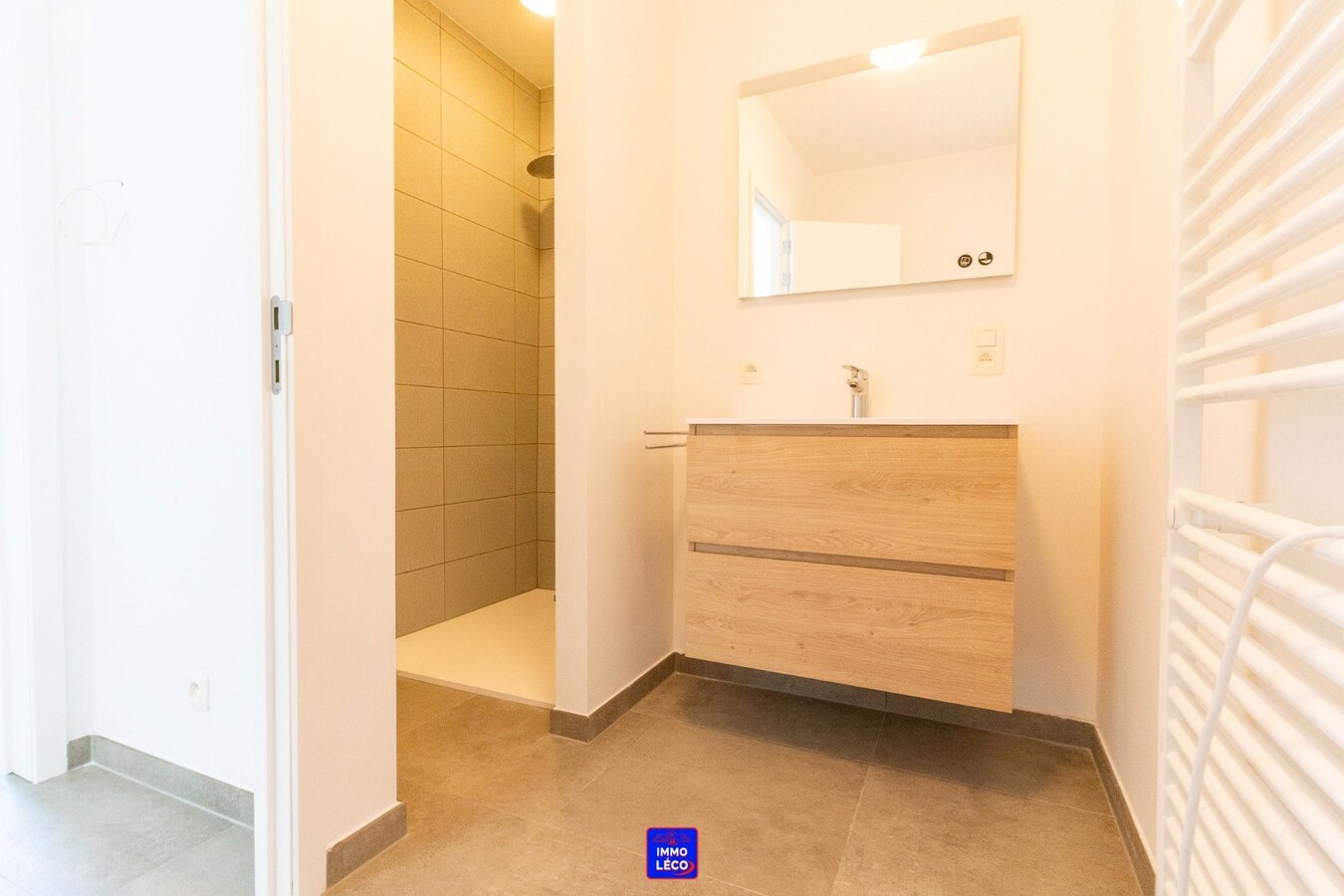 Appartement neuf rez-de-chaussée avec jardin et parking 2 voitures, TOP SECTEUR ! 
