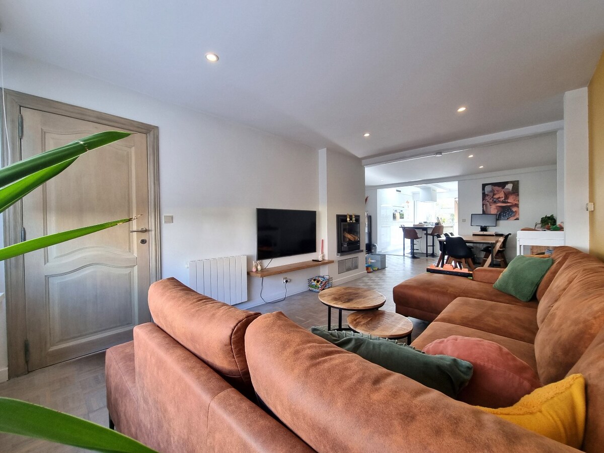 Aangename gezinswoning met tuin, garage &amp; achteruitgang - Heist 