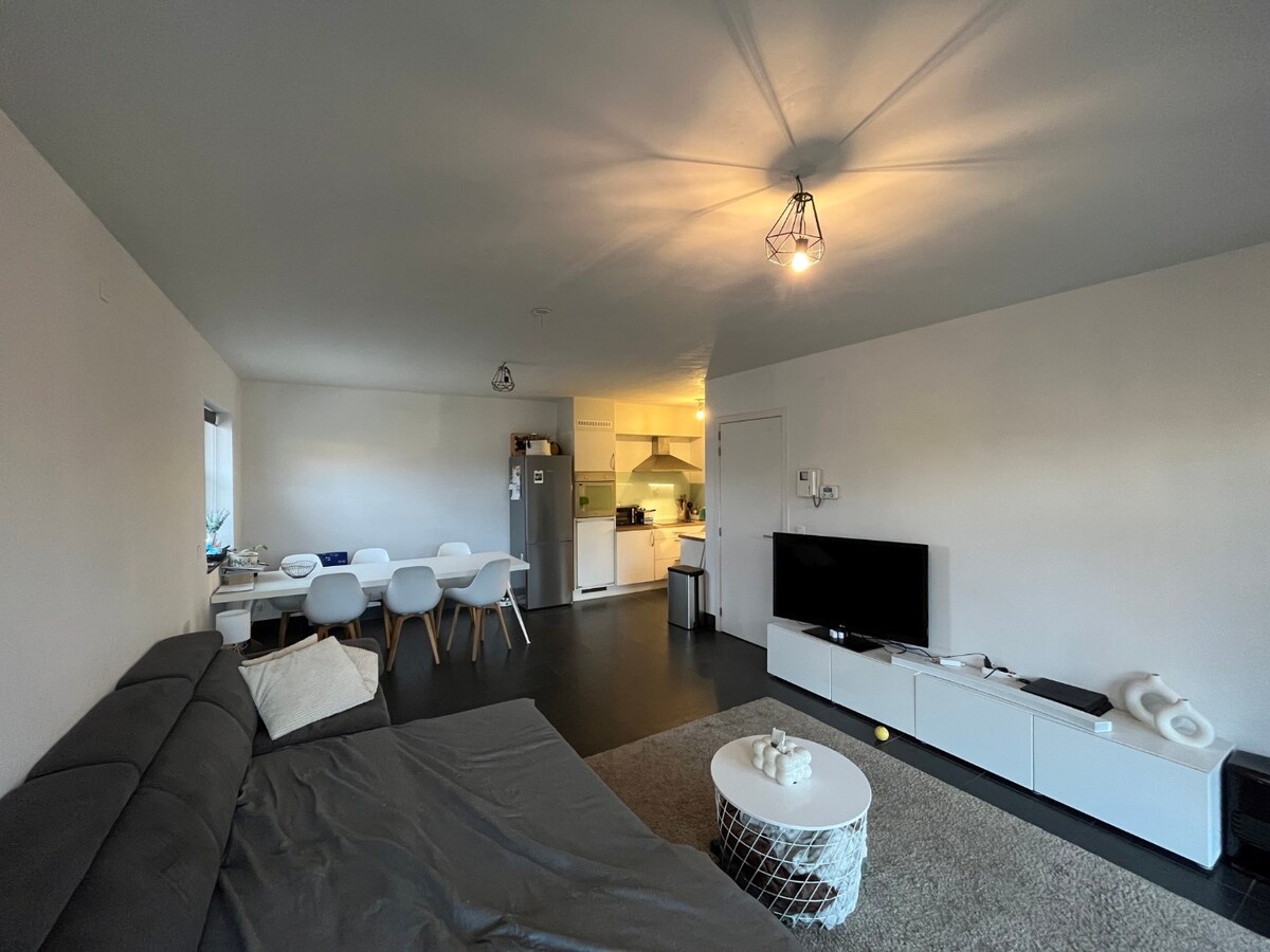 Gelijkvloers 1-slpk-appartement met terras 