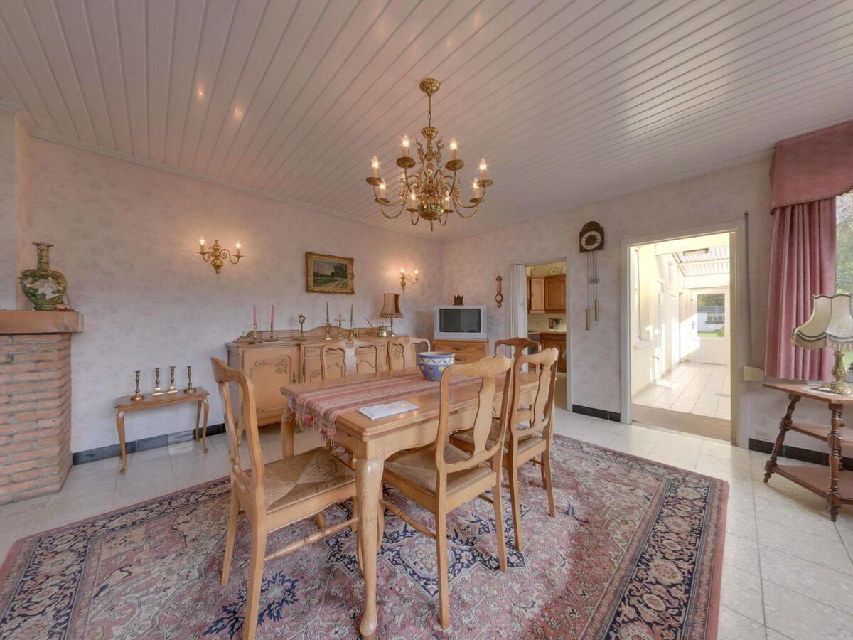 Ruime rijwoning nabij centrum Gistel 