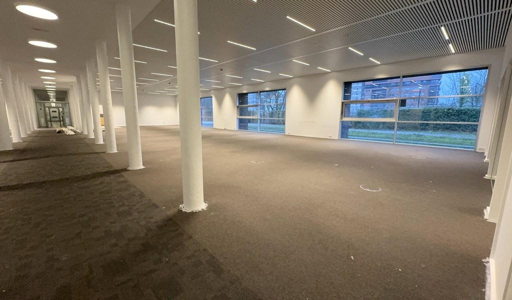 Gerenoveerde kantoren te huur in Crepain gebouw te Gent