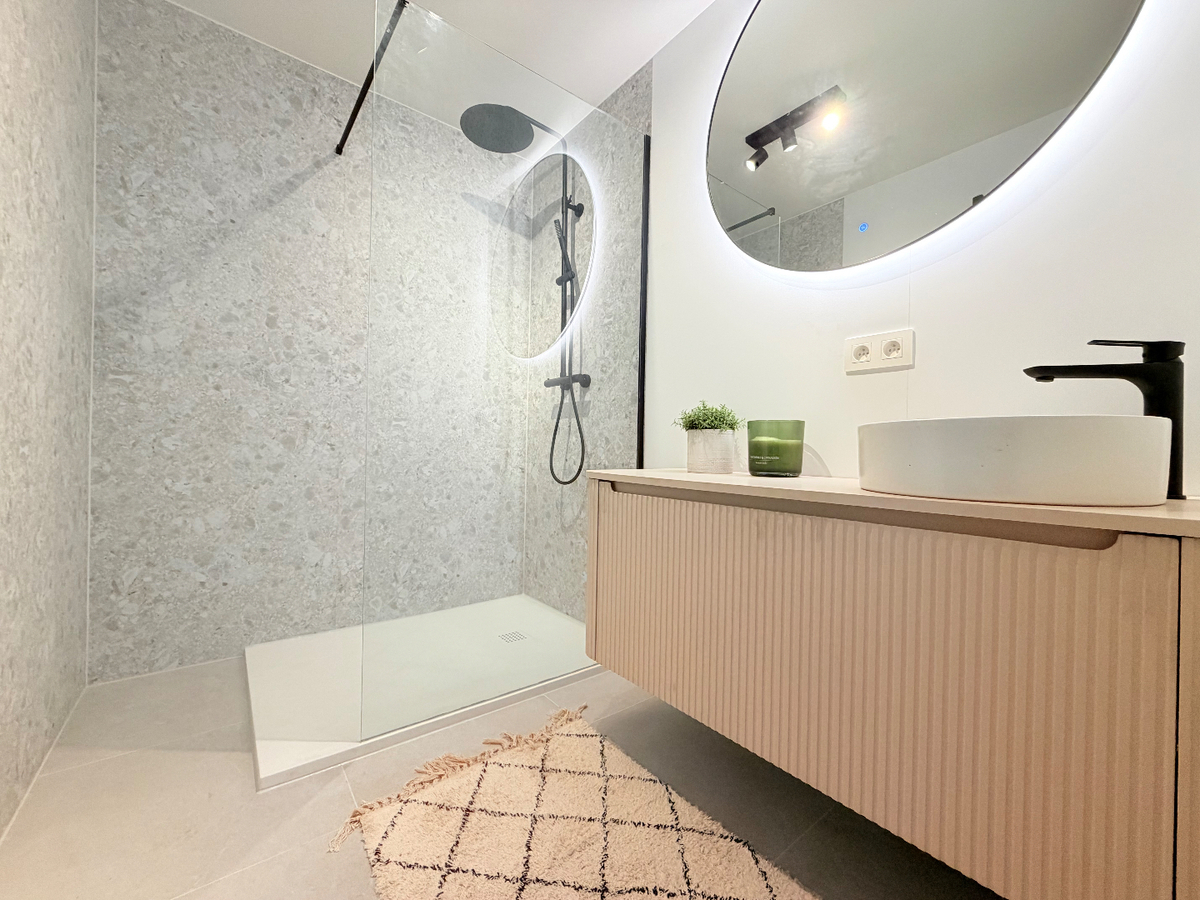 Fantastisch appartement met 3 terrassen op topligging te Kortrijk !  *** NONO INSPIRED *** 
