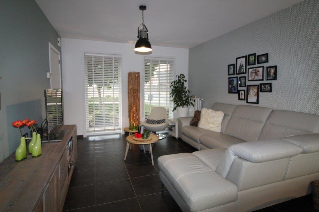 Energiezuinige woning met 3 slaapkamers en garage te Roeselare 