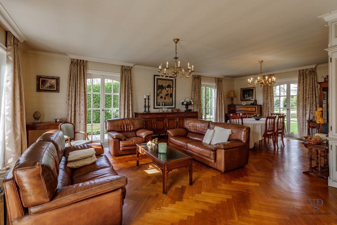 Karaktervolle villa, in Franse stijl. 