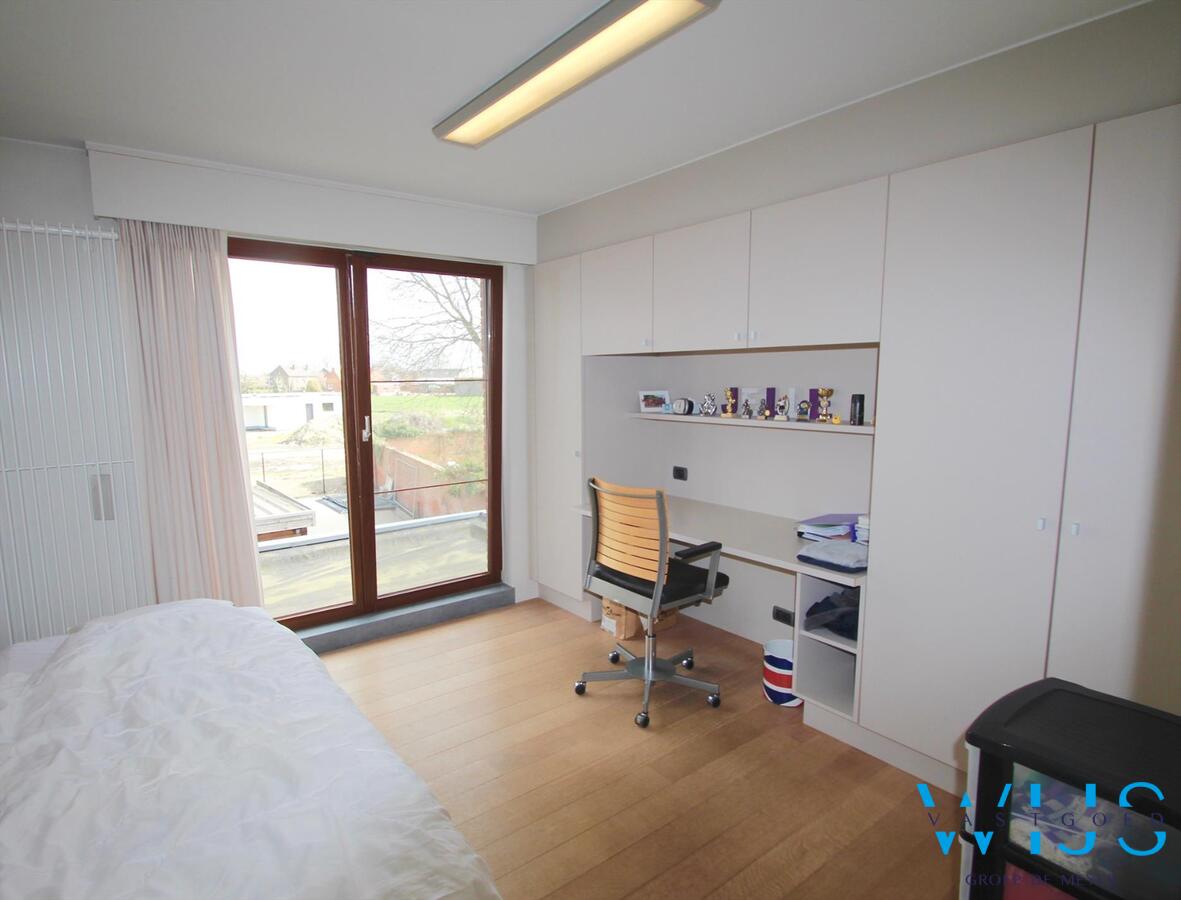 Schitterend karaktervol woonhuis met 5 slaapkamers in Assenede ! 