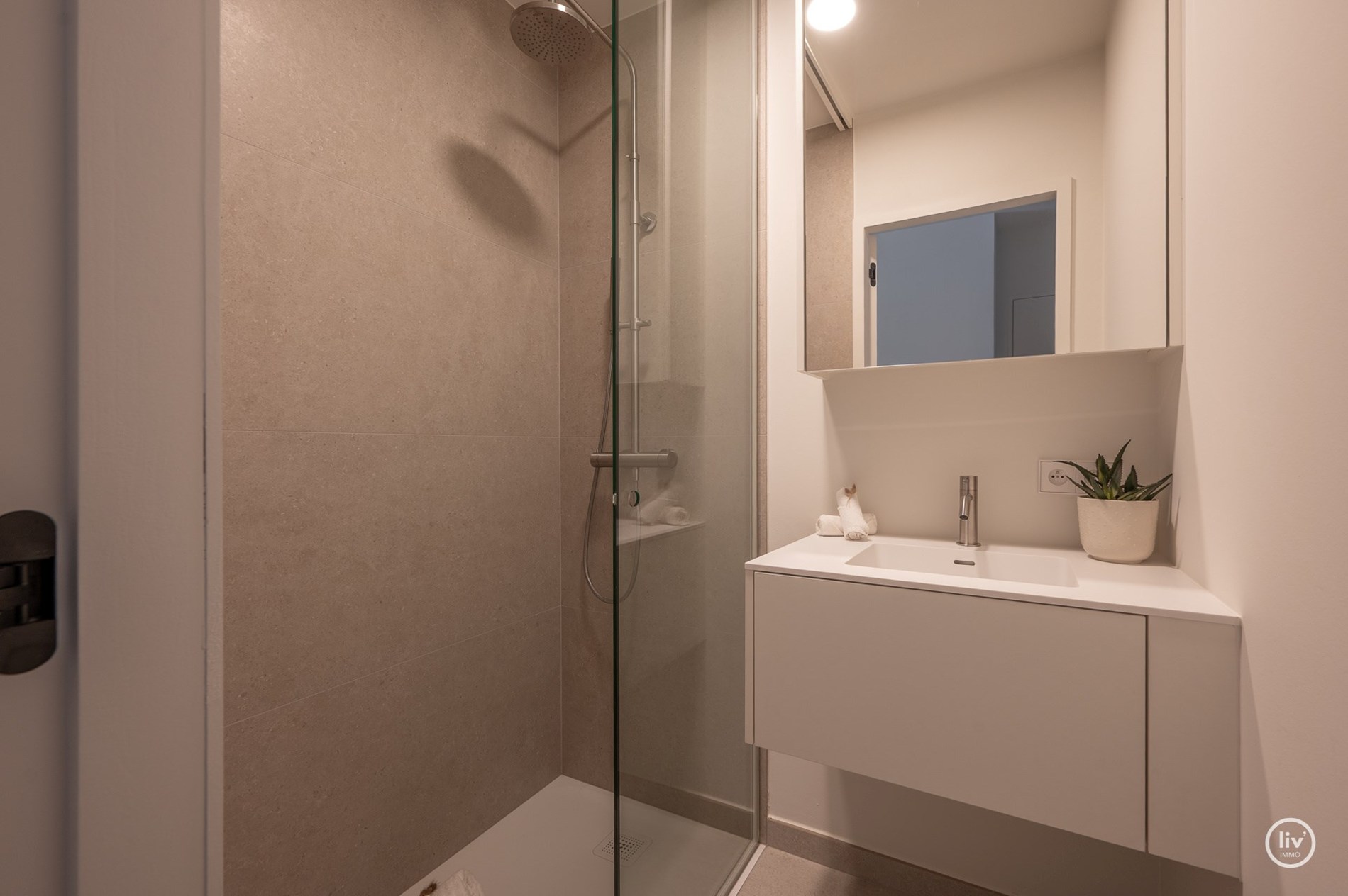 Appartement neuf exclusif avec trois chambres au cœur de Knokke. 