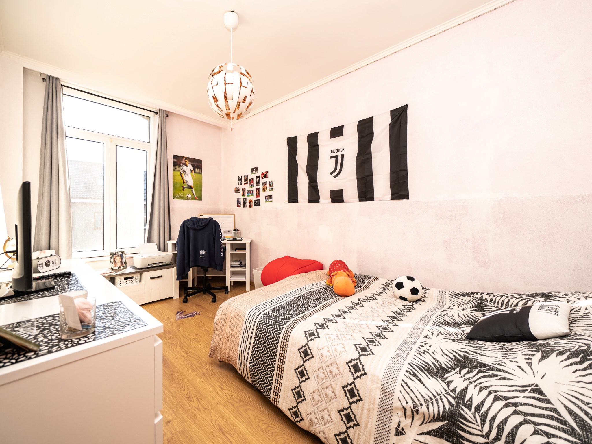 Instapklare woning met 4 ruime kamers en tuin 