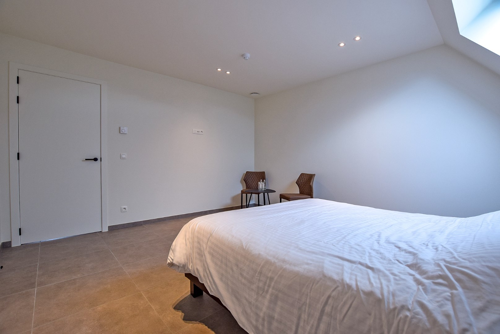 Ruim 2-slaapkamerappartement (129m²) te Leke (Diksmuide). 