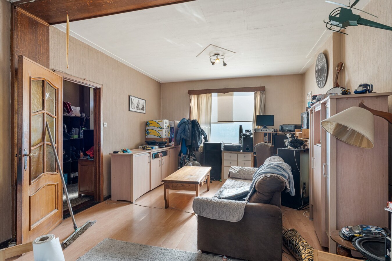 Halfvrijstaande woning op een perceel van 17a30ca met grote werkplaats van maar liefst 110 vierkante meter! 