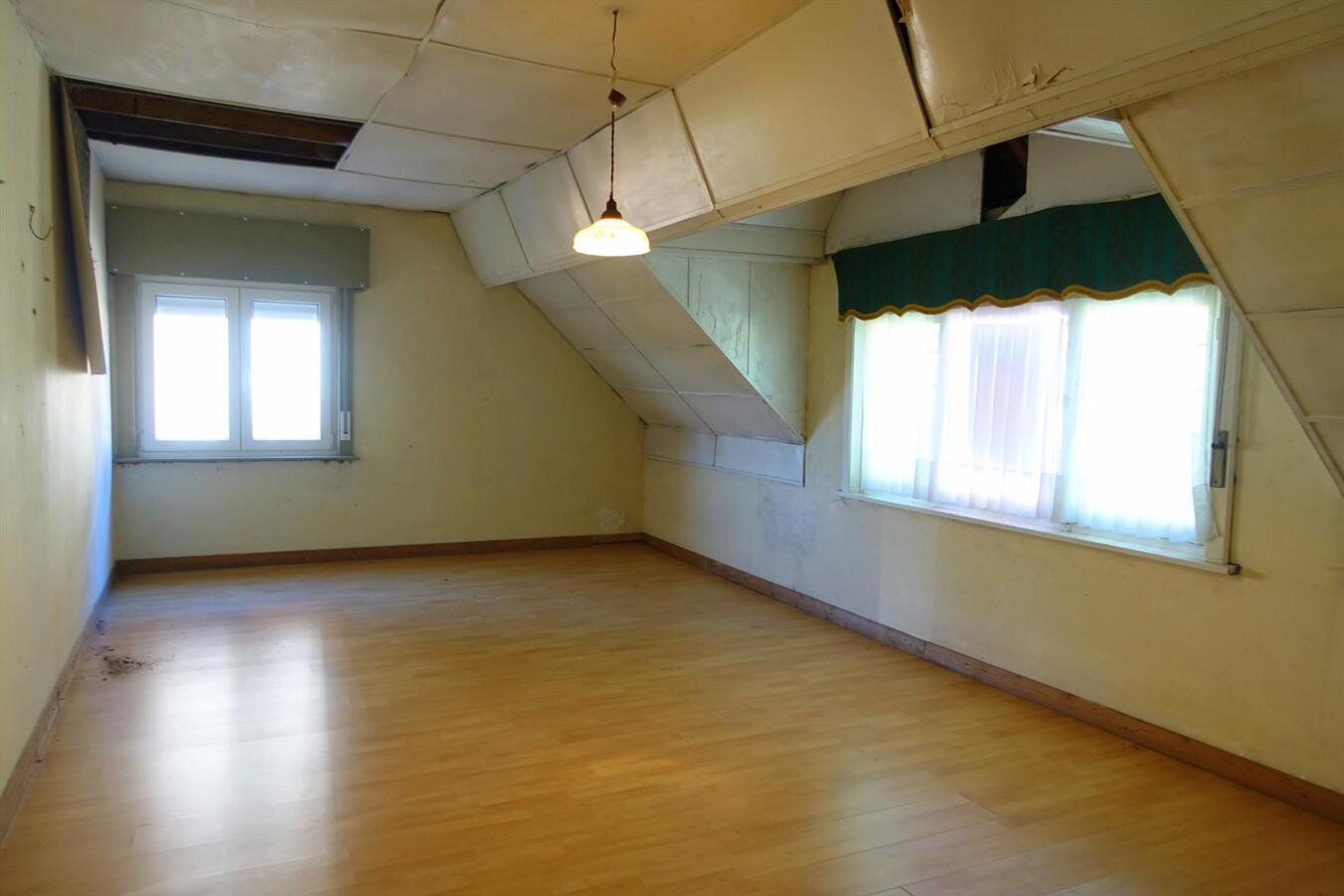 Charmante centrale gelegen alleenstaande woning met 4 slaapkamers 