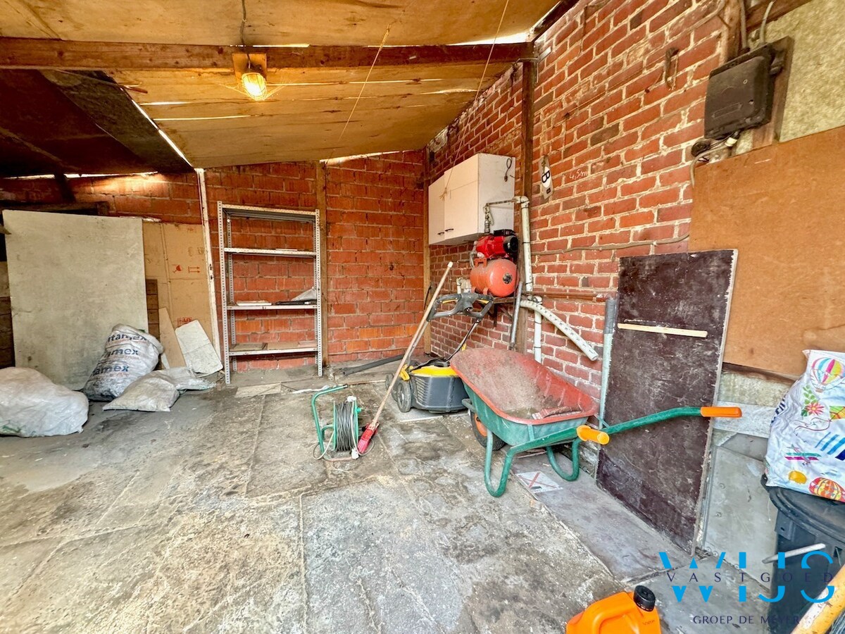 Interessante te renoveren woning in Drongen! 