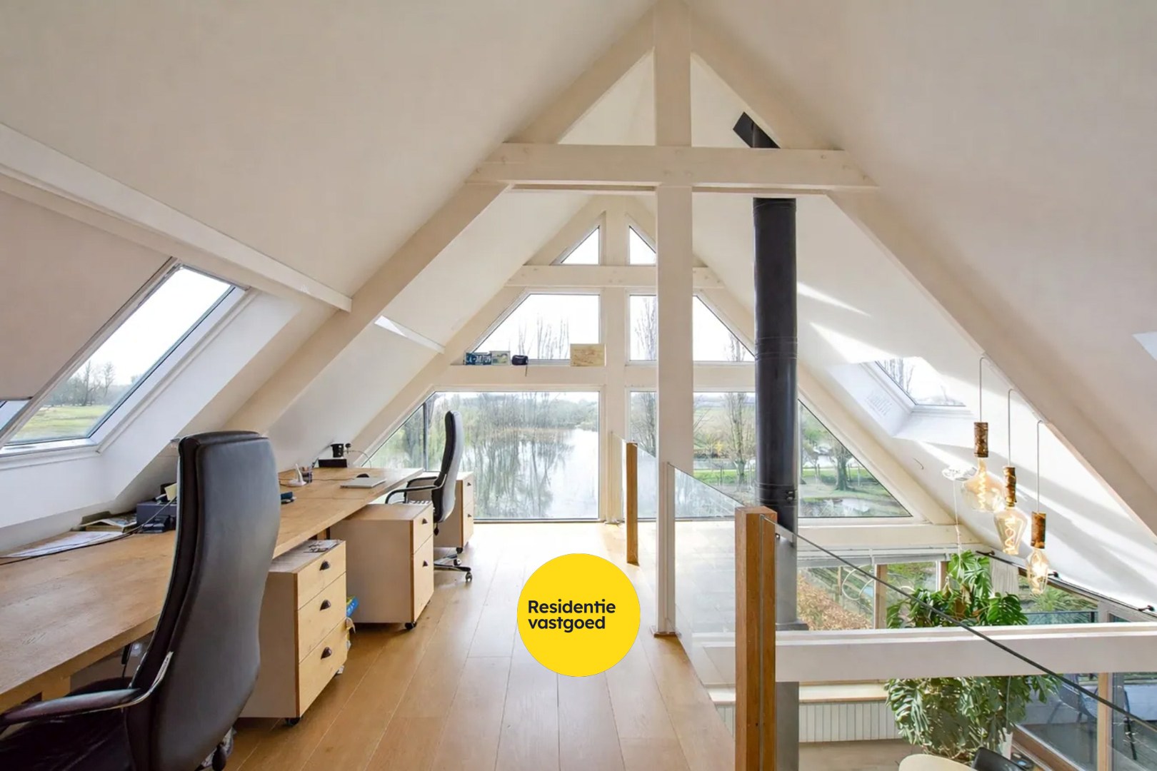 Restaurant met privéwoning en 2 B&amp;B-kamers op 4.370 m² 