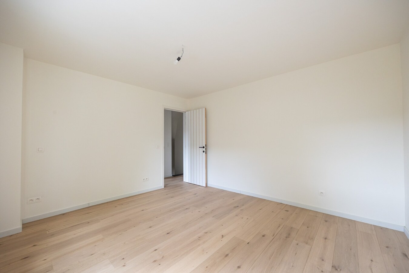 Moderne landelijke villa met A+ energieprestatie in rustige wijk 