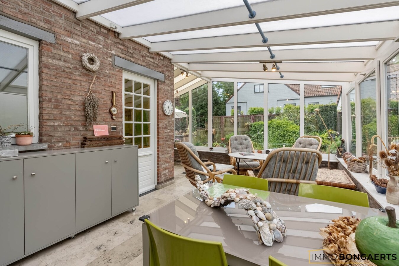 Zeer ruime woning op een leuke locatie te Bret-Gelieren 