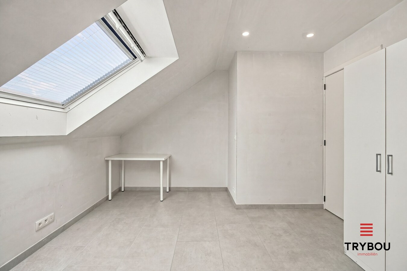 Rustig gelegen halfopen woning met 2 slaapkamers 